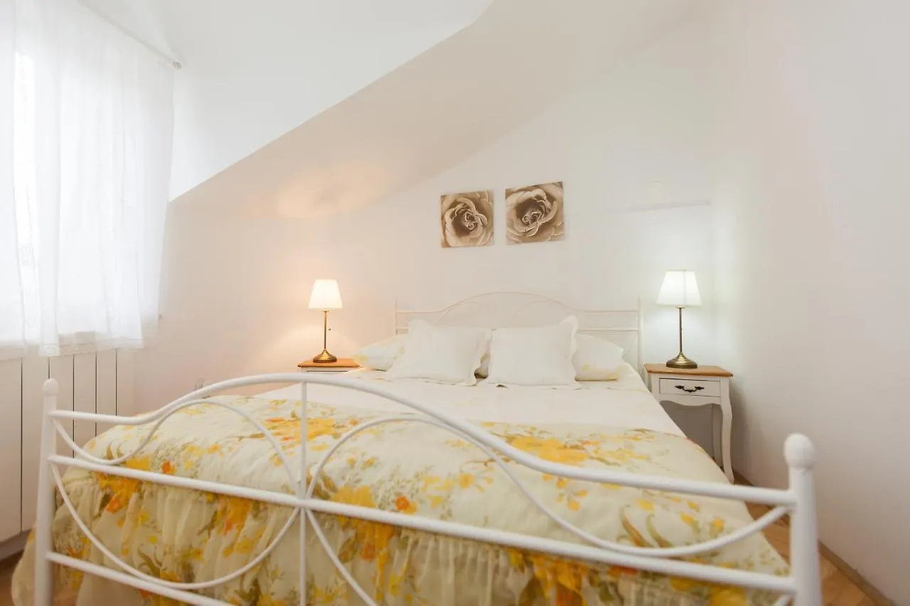 Holiday home Promaja Villa Kastela